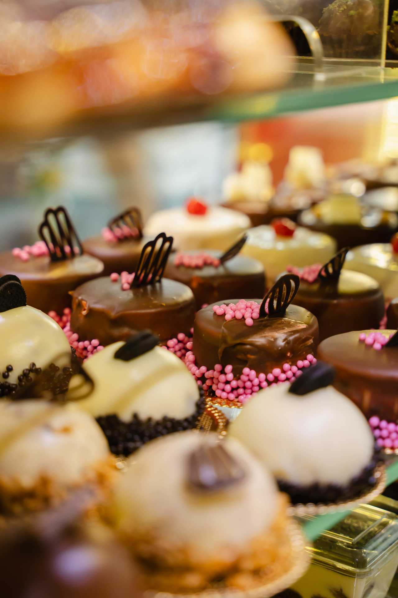 Delicious cakes and pastries from Pasticeri Fushë Kruja | Ëmbëlsira dhe torta_tE shijshme nga Pasticeri Fushë Kruja